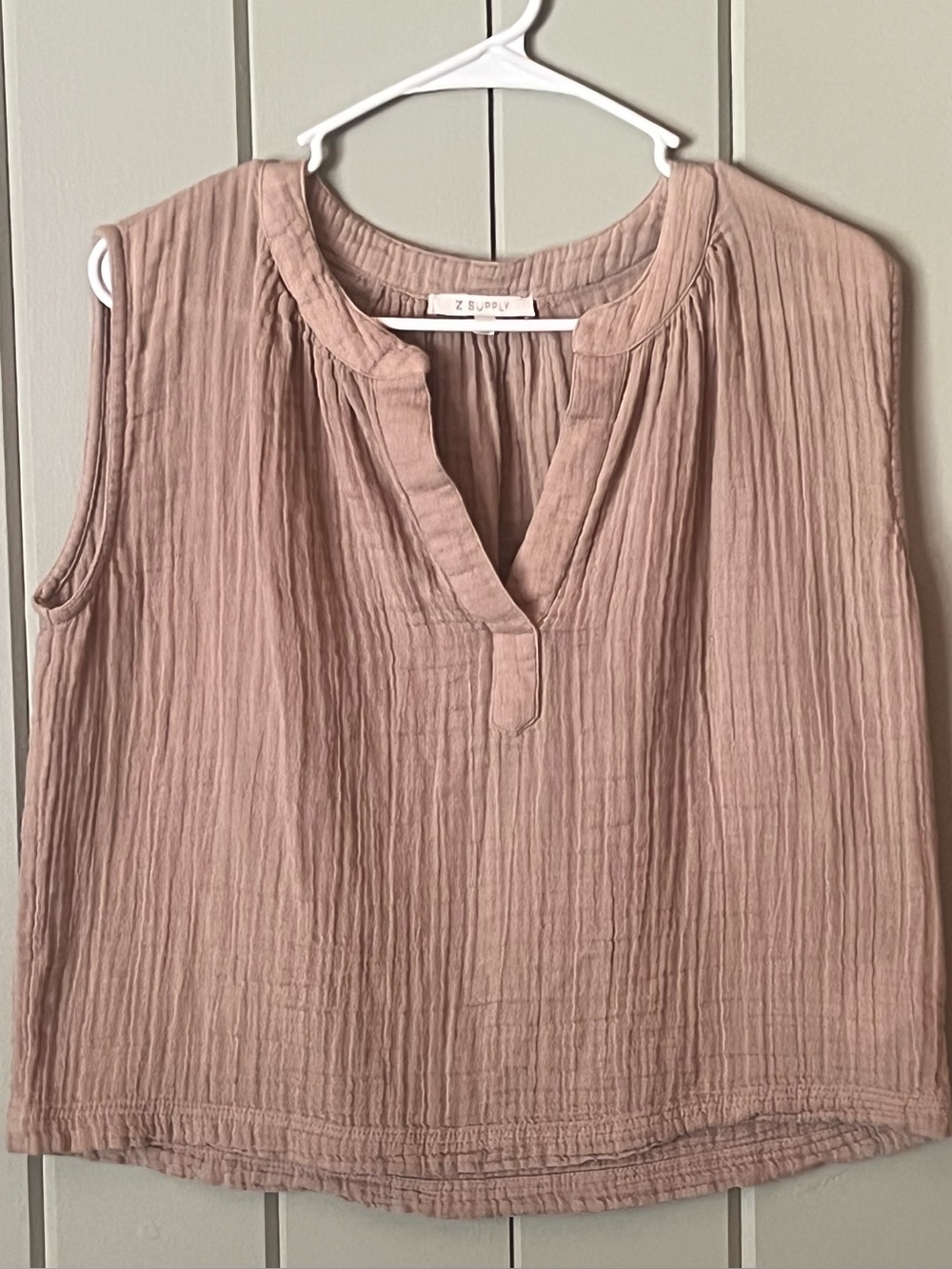 Z Supply Women's Small Sleeveless Gauze V-Neck Top in Taupe/Blush Color